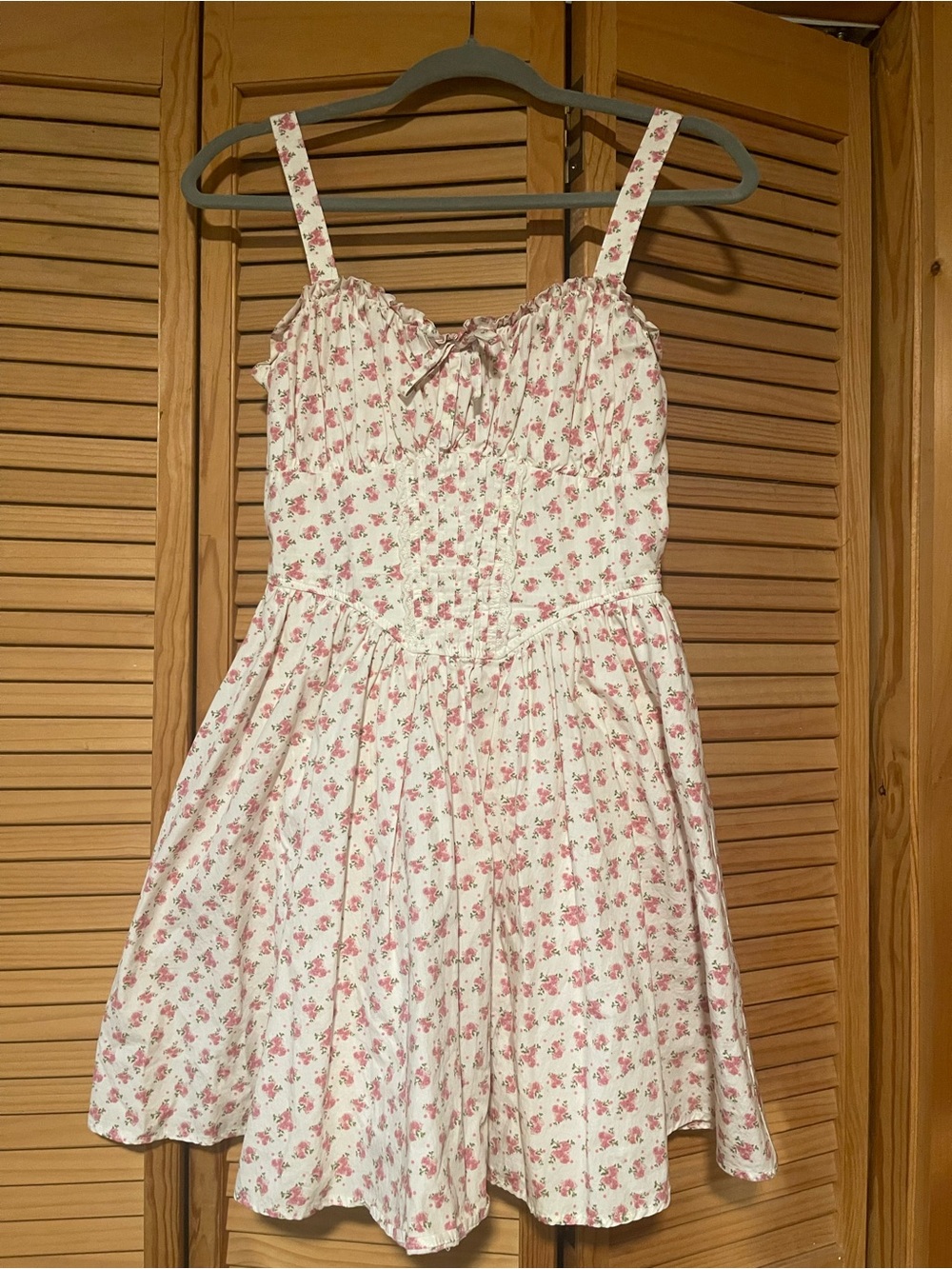 Vintage-Inspired Pink Floral Sundress